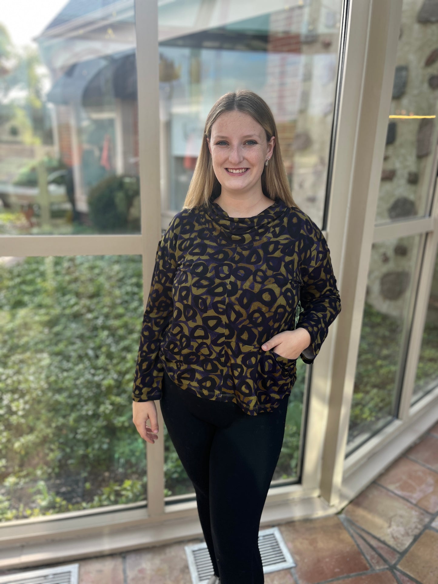 Arthouse Circle Effortless Pullover