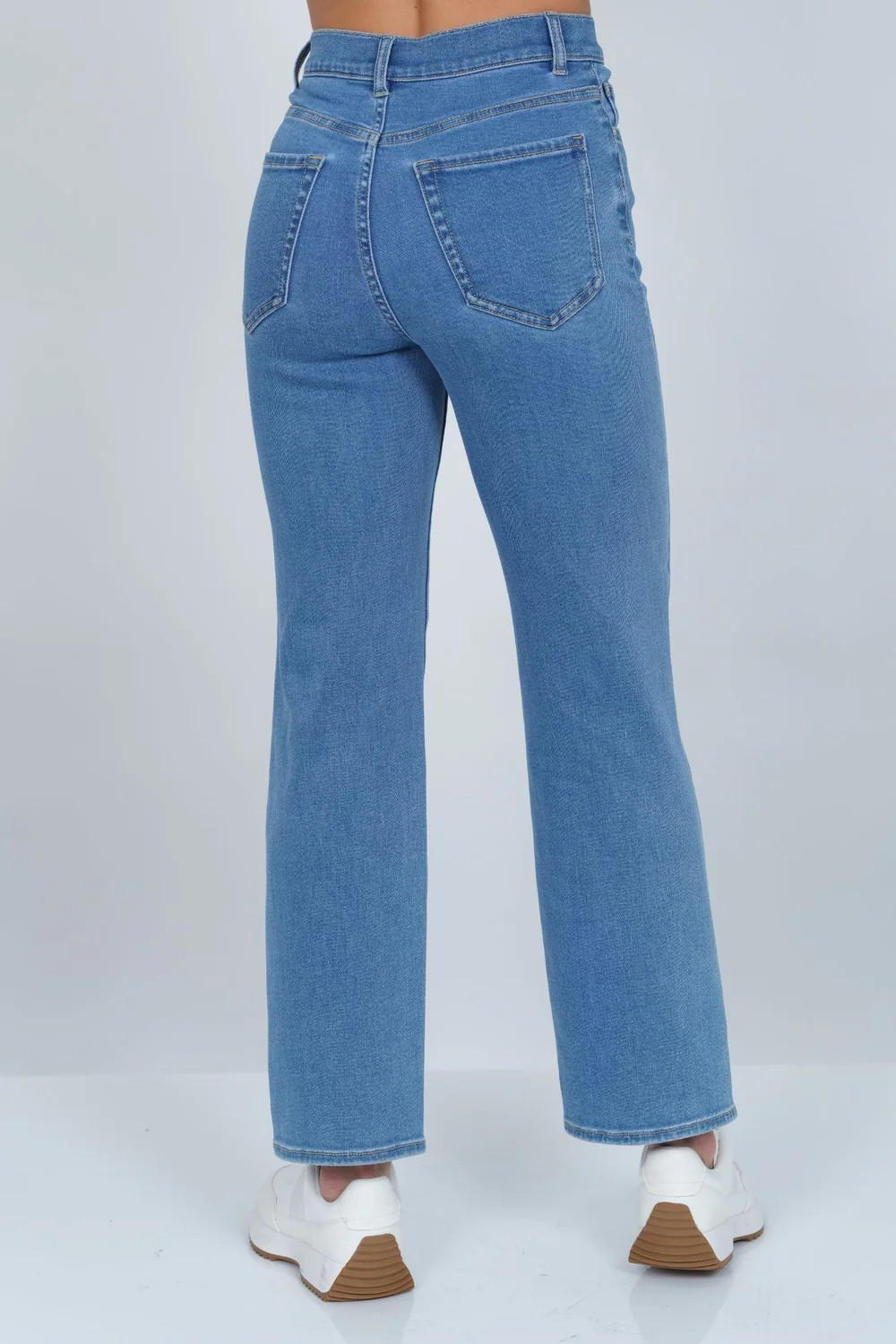 "Juno" Jeans - Relaxed Fit Straight Leg