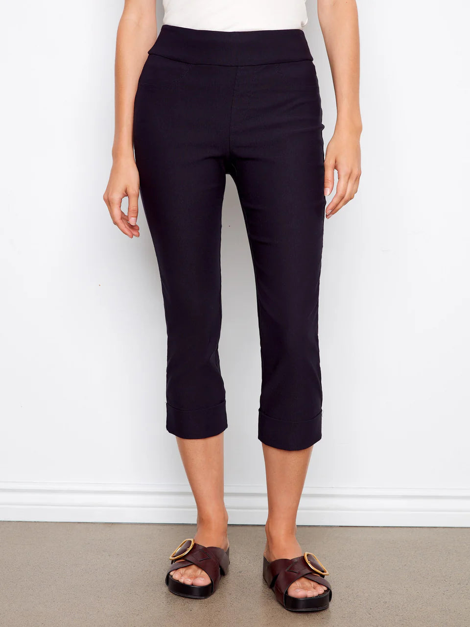 Stretch Pull-On Capri Pants