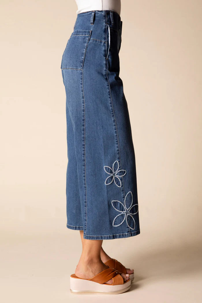Tossed Floral Cropped Jean