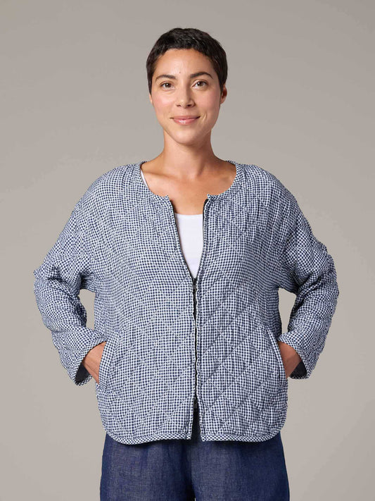 Bomber Jacket in Crinkle Check Quilt - Navy