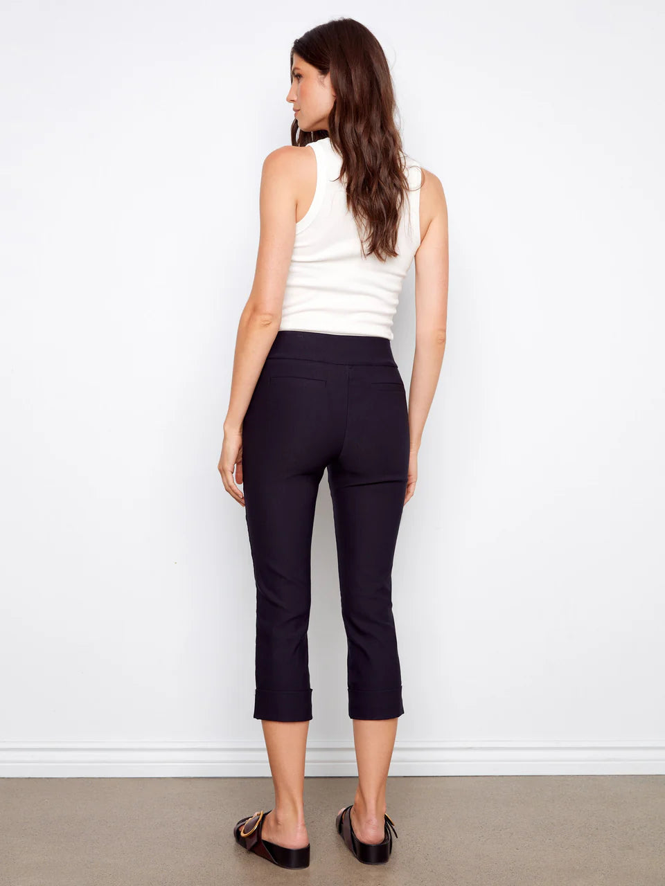 Stretch Pull-On Capri Pants
