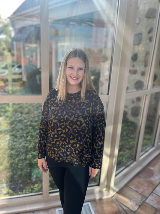 Arthouse Circle Effortless Pullover