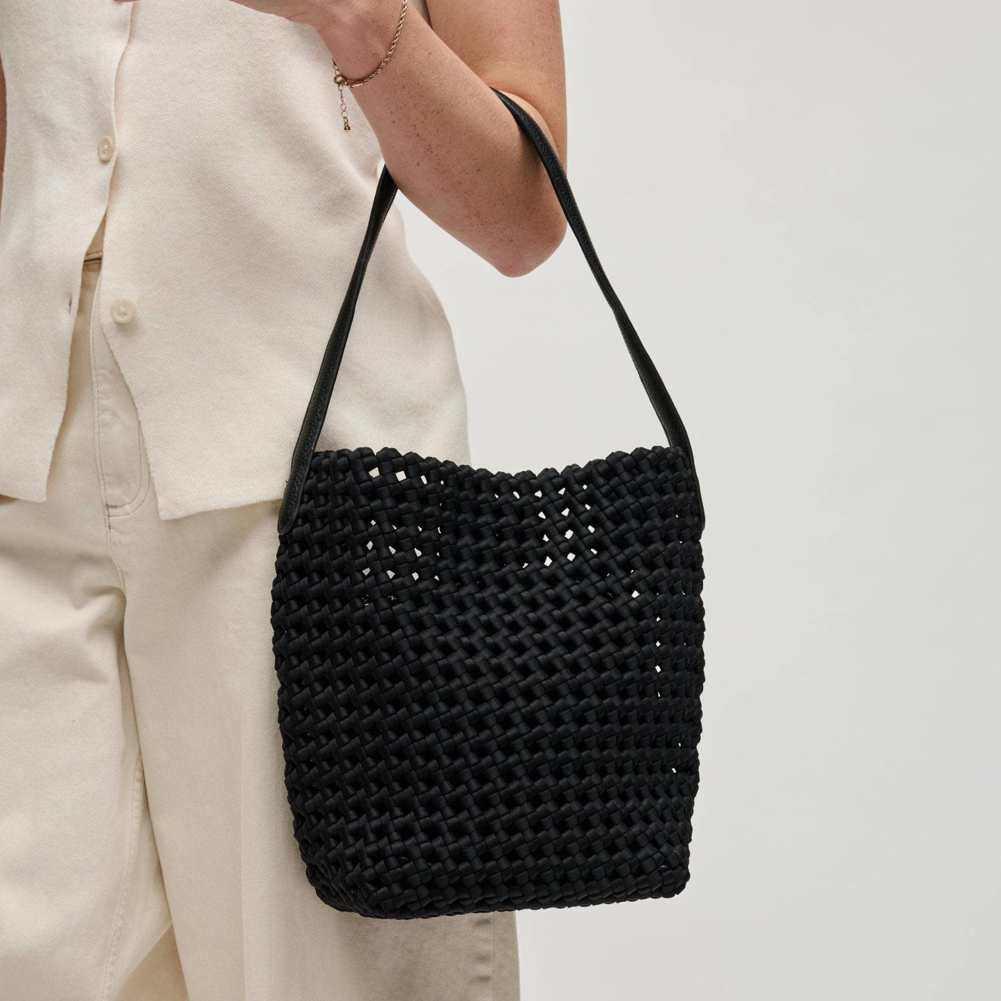 Gaia Shoulder Bag